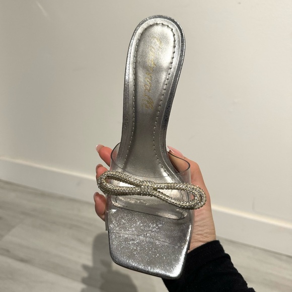 Open Toe Silver Heel - Picture 3 of 3